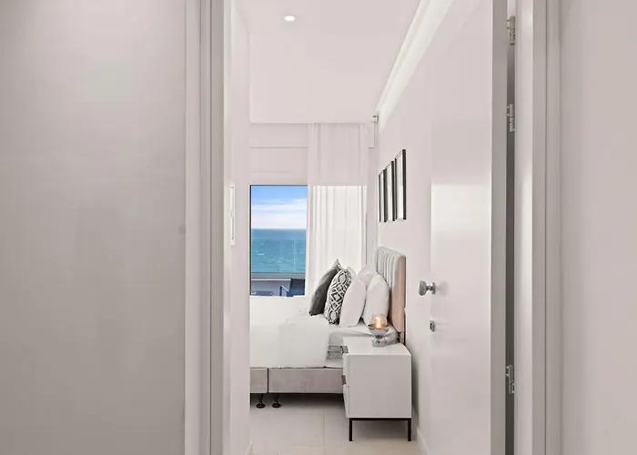 Phaedrus Living: Seaside Residences 01 *