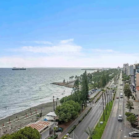 Daire Phaedrus Living: Seaside Residences 01 Limasol