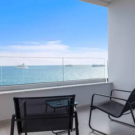 Phaedrus Living: Seaside Residences 01 * Limassol